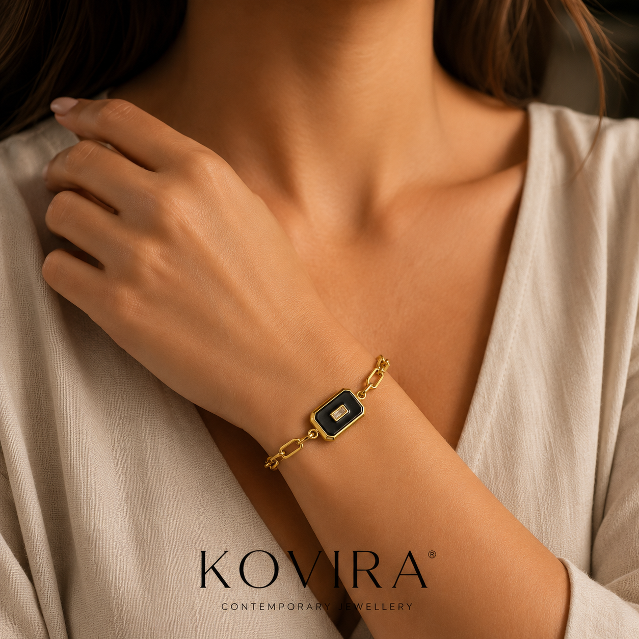 Pulseira em Aço com Pedra Retangular